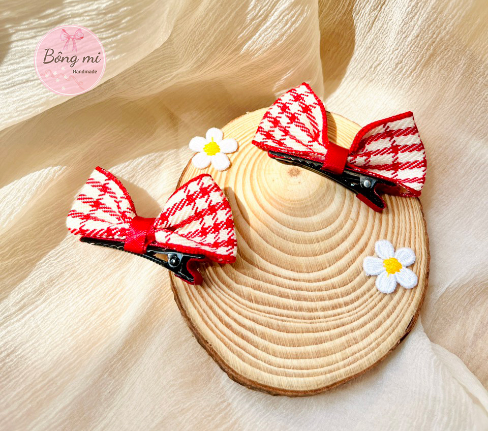 Kẹp tóc nơ đứng kẻ đỏ vintage