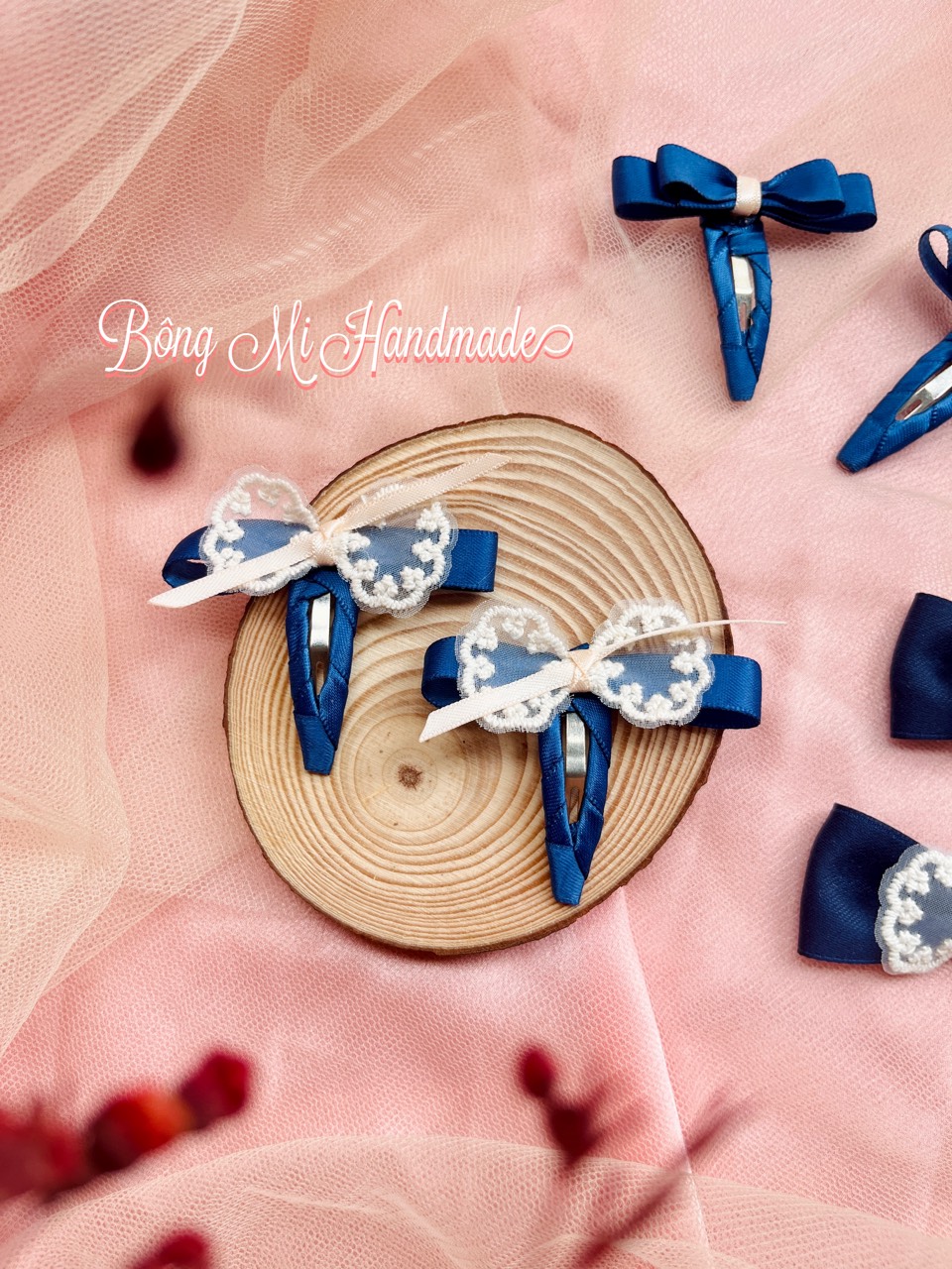 Set kẹp nơ tone navy sang chảnh cho bé