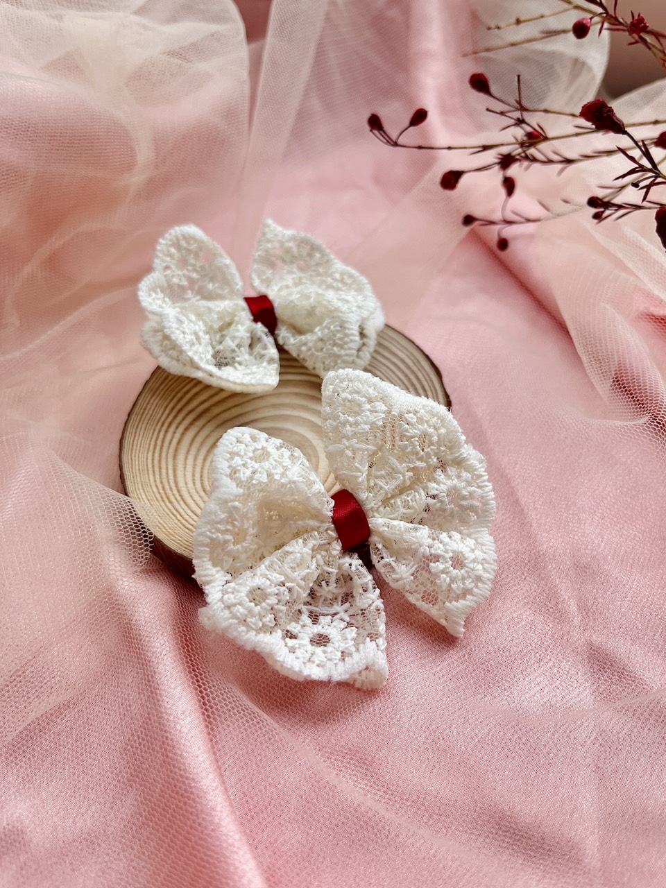 Nơ ren tiểu thư cho bé gái